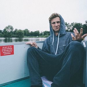 Meet your Posher, Drew